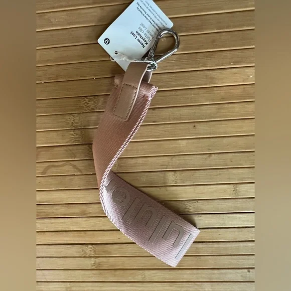 Lululemon Athletica Blush Baby Pink Never Lost Keychain Wallet Wrist Strap - Picture 6 of 11